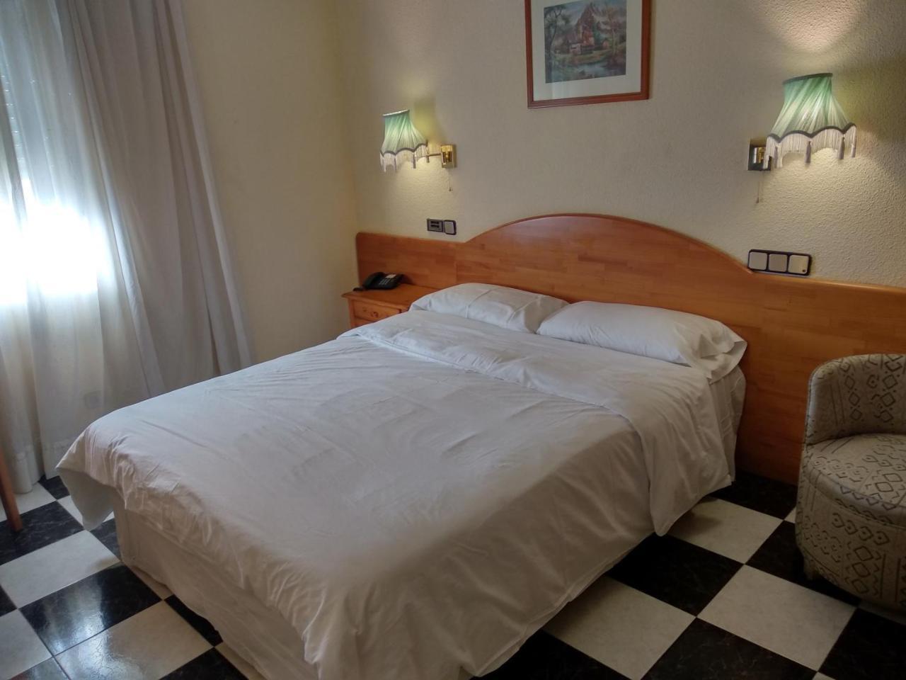 Hotel Sierra Oriente グアダラマ エクステリア 写真
