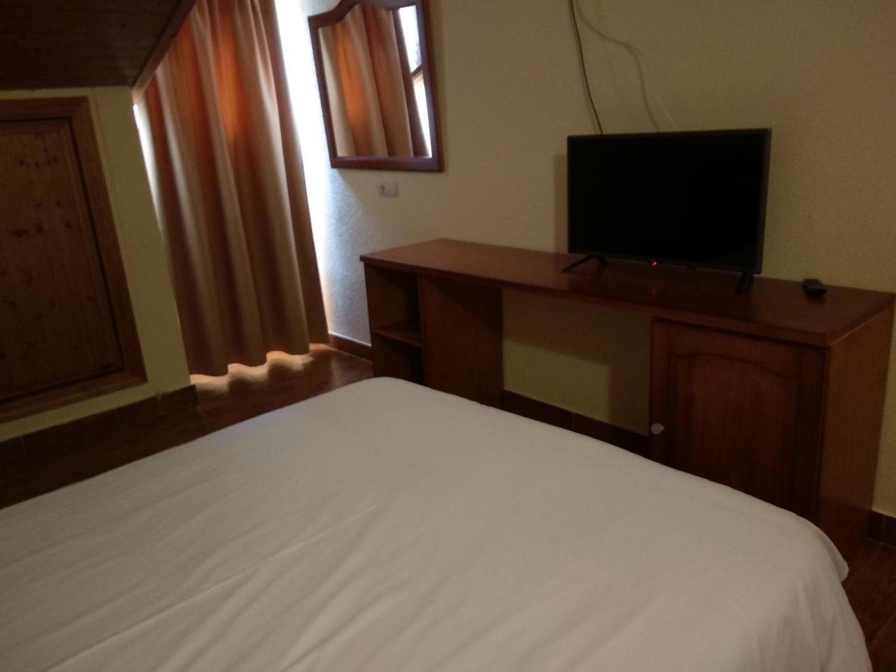 Hotel Sierra Oriente グアダラマ エクステリア 写真